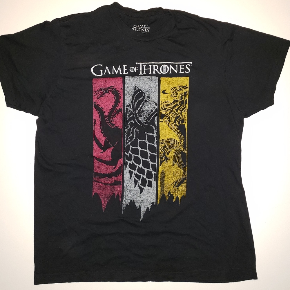 🎄 Medium Game of Thrones Graphic Tshirt